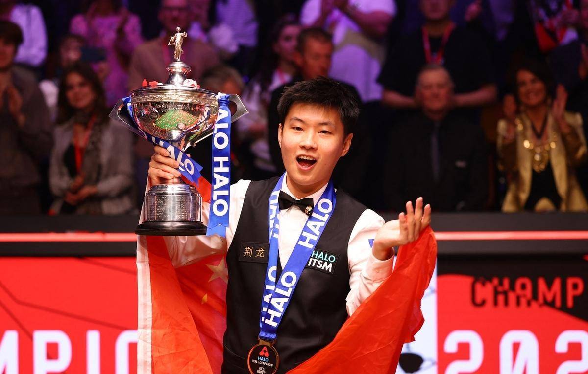 现得尤为明 现得尤为明